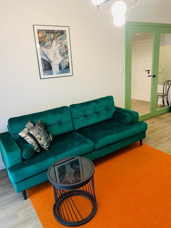 Apartament Moniuszko Z Parkingiem Podziemnym Gorzow Wielkopolski Luaran gambar