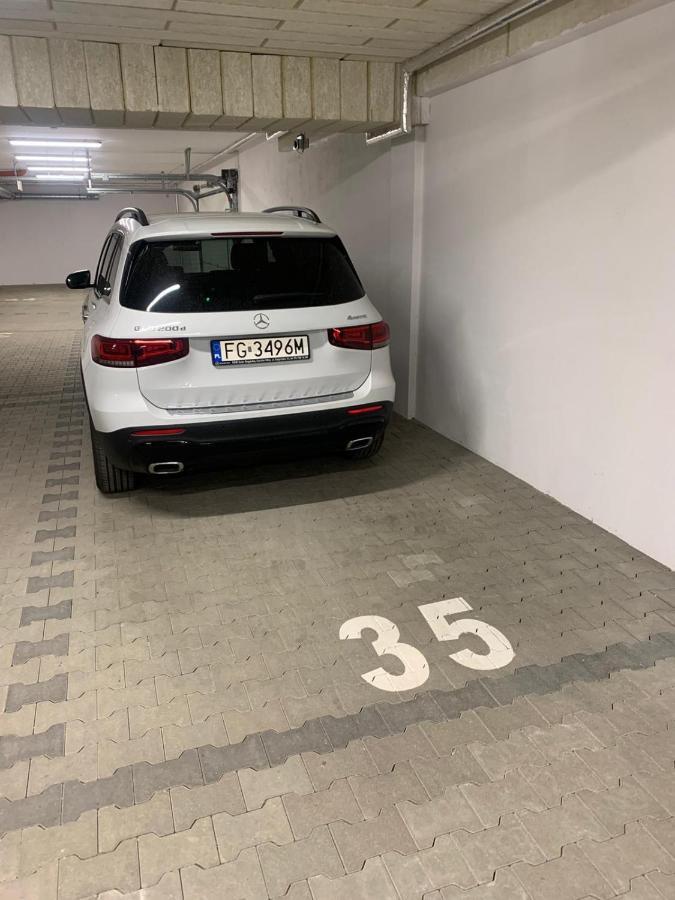 Apartament Moniuszko Z Parkingiem Podziemnym Gorzow Wielkopolski Luaran gambar